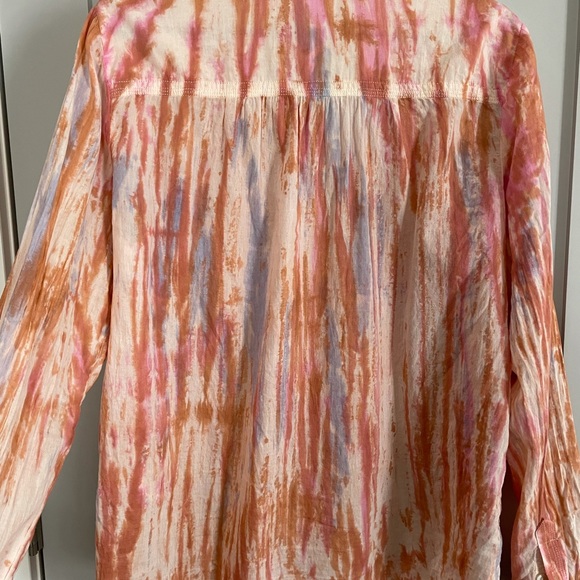 Anthropologie button down shirt. Cool tie dye multi color. 100% cotton size M. - Picture 3 of 7